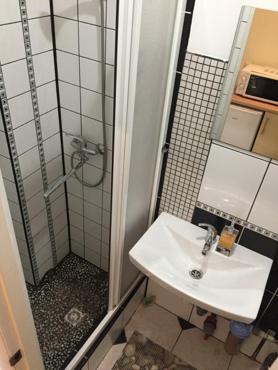 Chokolate Lägenhet Lviv Exteriör bild